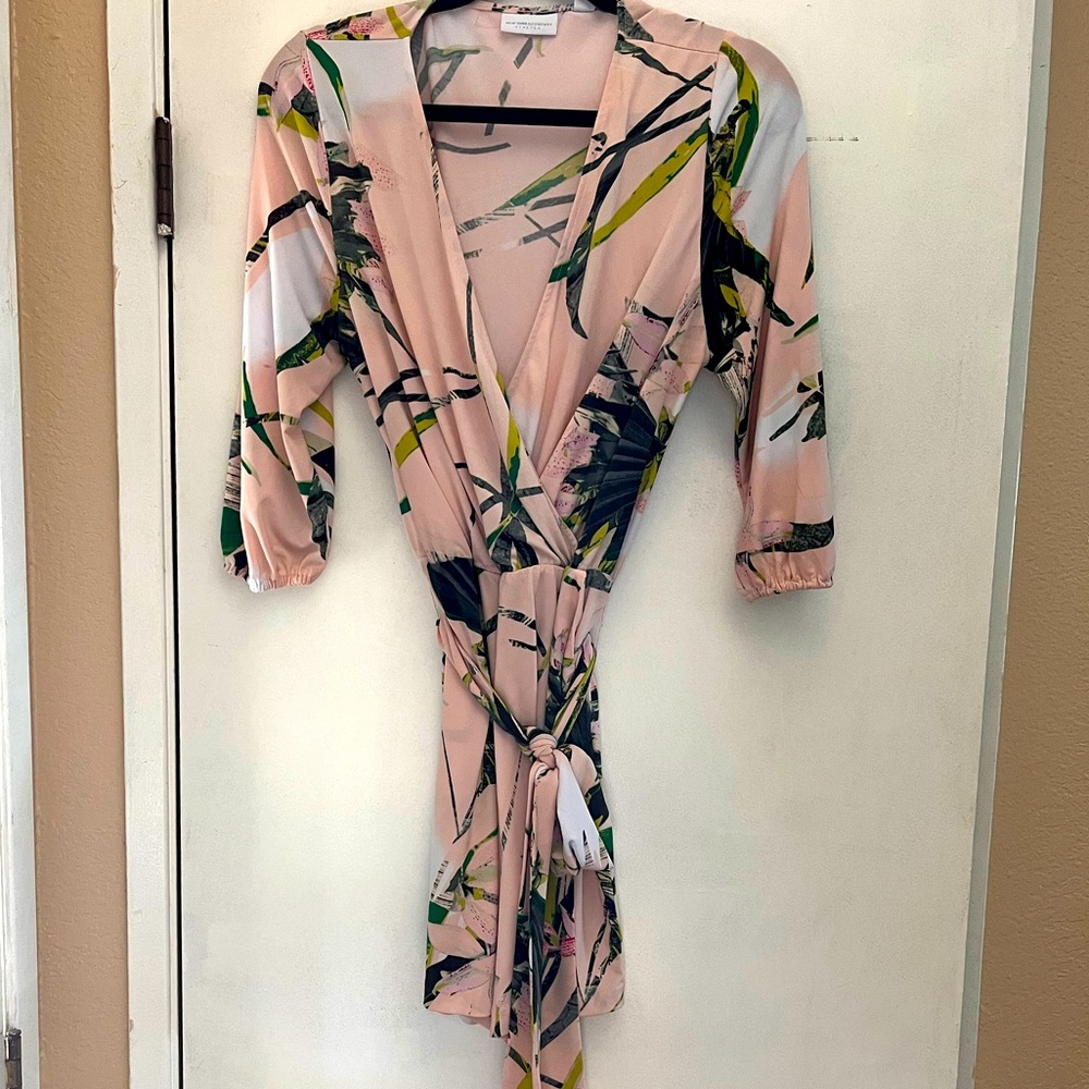 NY&Co. Baby pink floral short romper